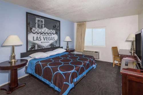 Super 8 by Wyndham Las Vegas North Strip/Fremont St. Area image 8